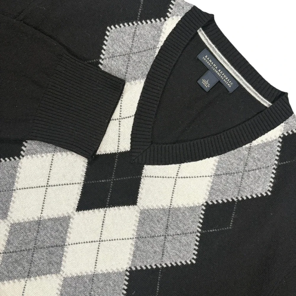 Banana Republic Cashmere Blend Sweater Mens L Black Argyle V-Neck Y2K Academia